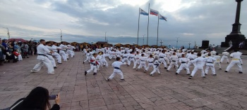 Показательная тренировка по киокусинкай прошла в центре города