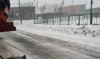 На дороги Петропавловска-Камчатского вышли посыпальные машины