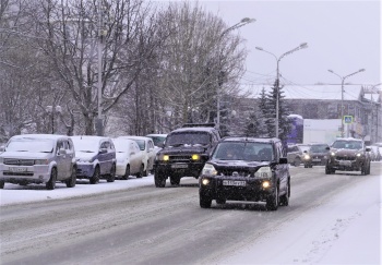 Горожан призывают быть внимательными на дорогах в условиях непогоды