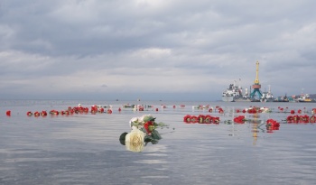 В краевой столице почтили память погибших моряков и рыбаков